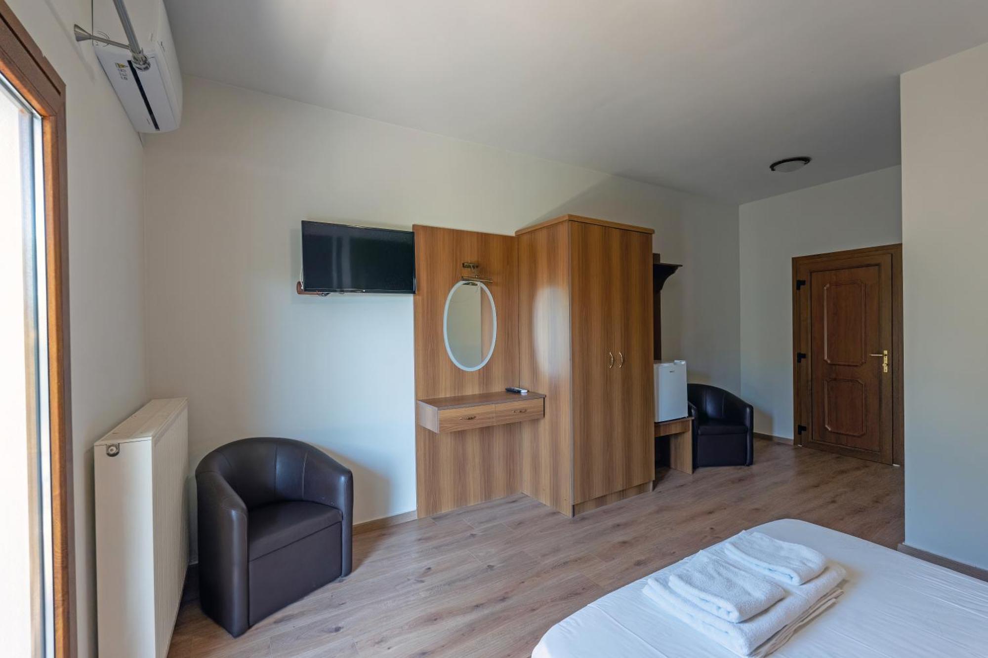 Hotel Agistro Ángistron Extérieur photo